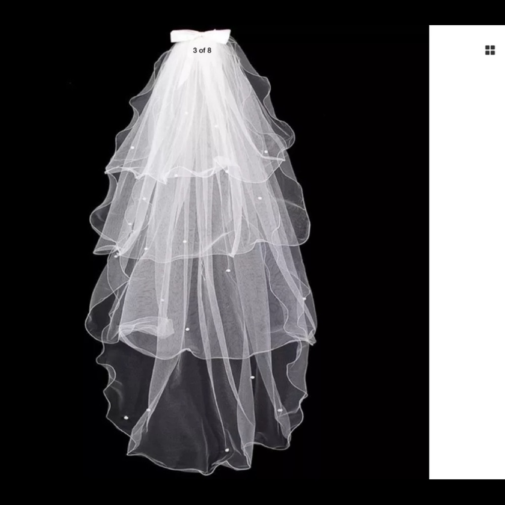 Beautiful white or Ivory wedding veil with comb
